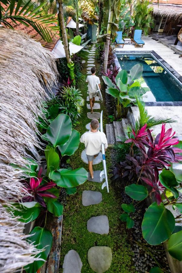 Seaside Tribe - Boutique Surf Stay & Retreat Tanah Lot Esterno foto