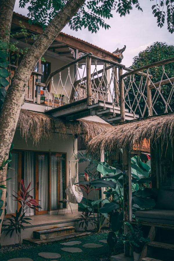 Seaside Tribe - Boutique Surf Stay & Retreat Tanah Lot Esterno foto
