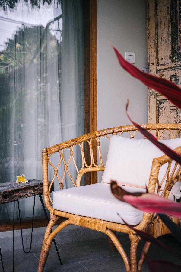 Seaside Tribe - Boutique Surf Stay & Retreat Tanah Lot Esterno foto