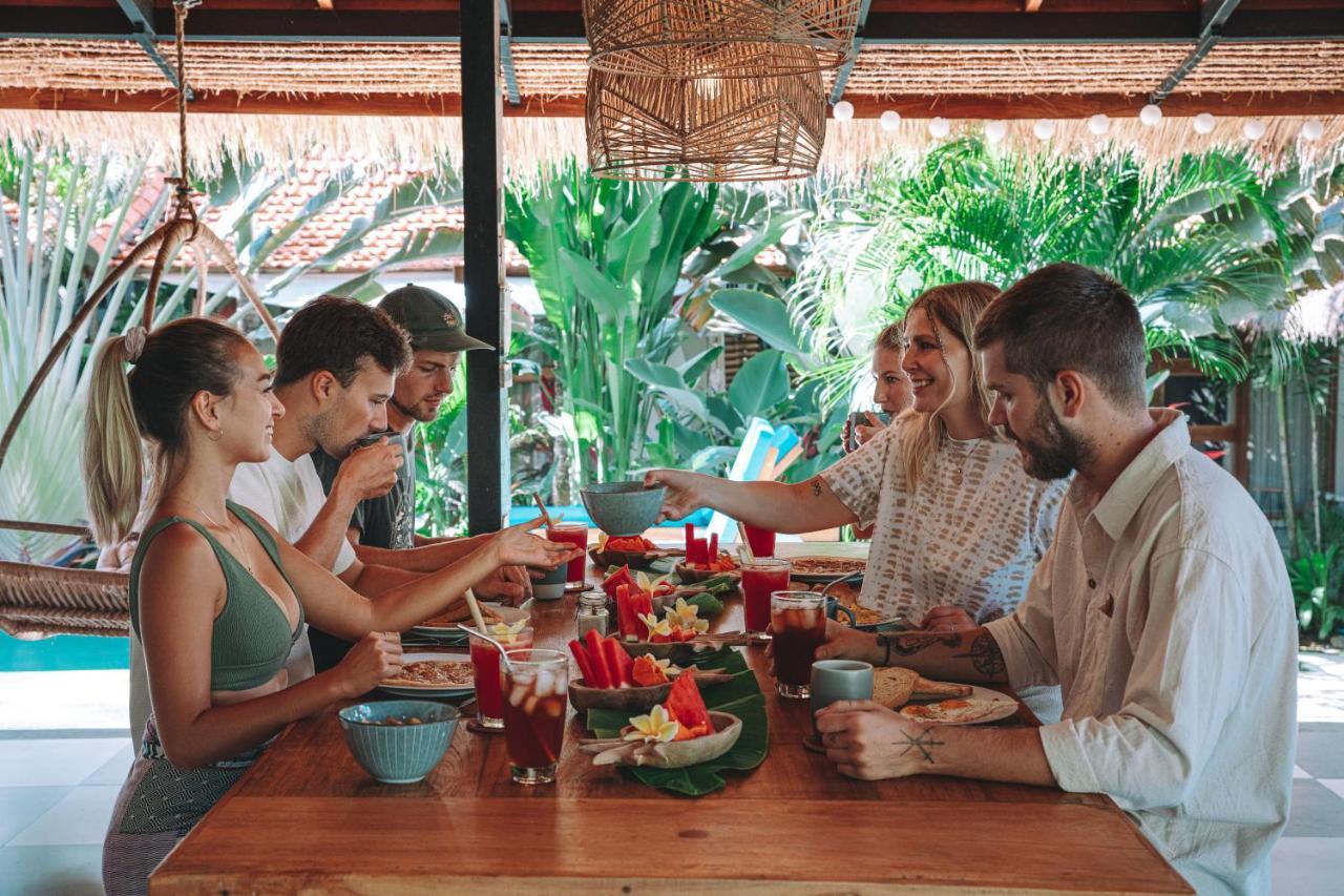 Seaside Tribe - Boutique Surf Stay & Retreat Tanah Lot Esterno foto