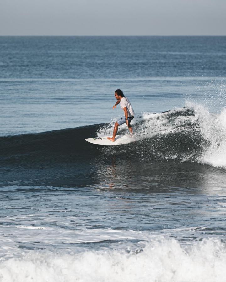 Seaside Tribe - Boutique Surf Stay & Retreat Tanah Lot Esterno foto